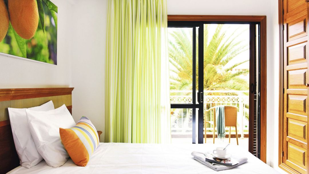 Compostela Beach ApartHotel-Room