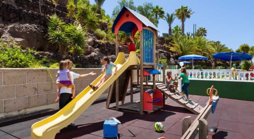 Tropical Park Apartments Kids Playground